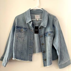 NEW Torrid cropped light wash denim jacket, plus size 1